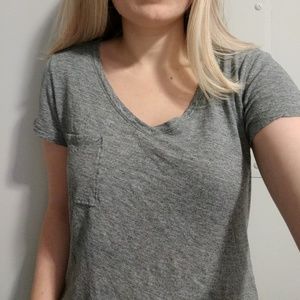 Abercrombie (A&F) VNeck T-shirt Size Medium